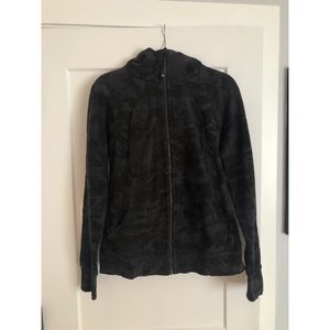 Lululemon scuba hoodie camo print (12)